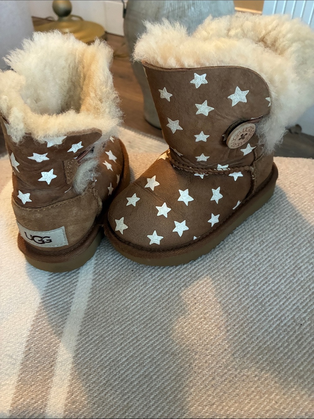 UGG Kids Brown Star Shearling Button Boots